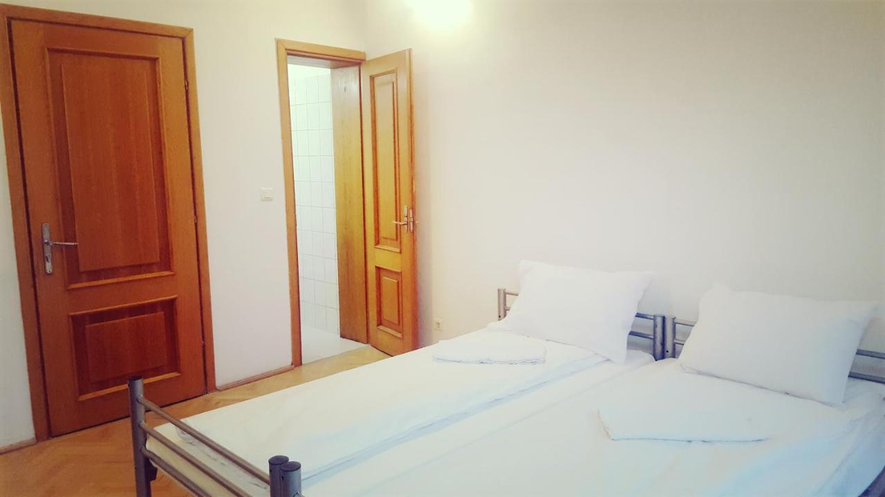 Sleep Inn Hostel Βουκουρέστι Εξωτερικό φωτογραφία